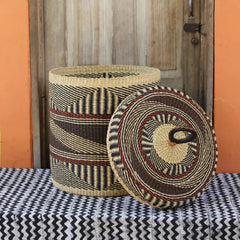 Lidded Laundry Baskets 00015