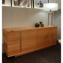 Mano dresser with doors