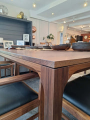 Ilusi Dining Table