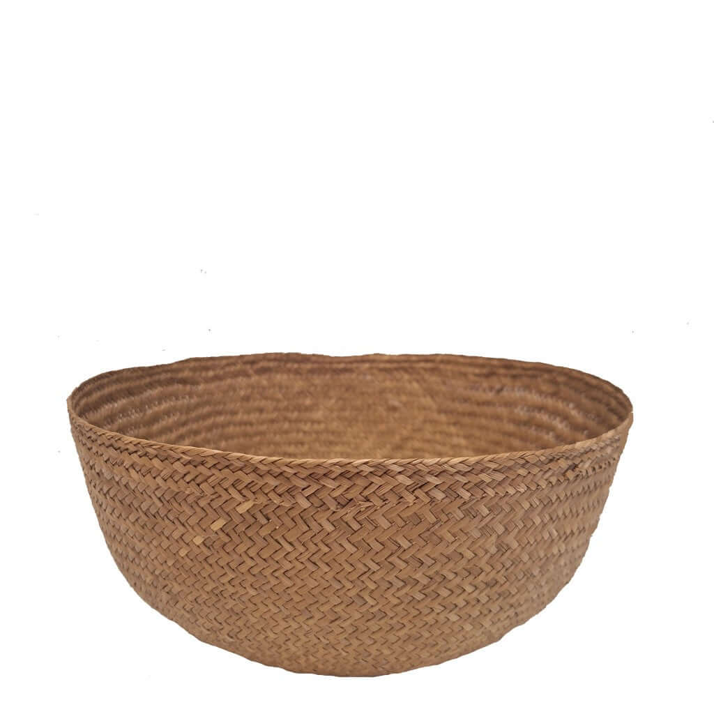Handmade Iraca Large Bowl Plain Walnut basket, made in Colombia