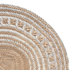 Close-up of a Mawisa Round Placemat White Naturalhandmade in colombia
