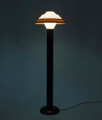 FL4 Floor Lamp Black-White with a black base and white shade, with an orange band around the shade. Design by George Sowden
