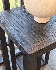 Close-up of Tipis Pedestal Small Ash, Tipis Pedestal Medium Ash & Tipis Pedestal Large Ash in charcoal finish