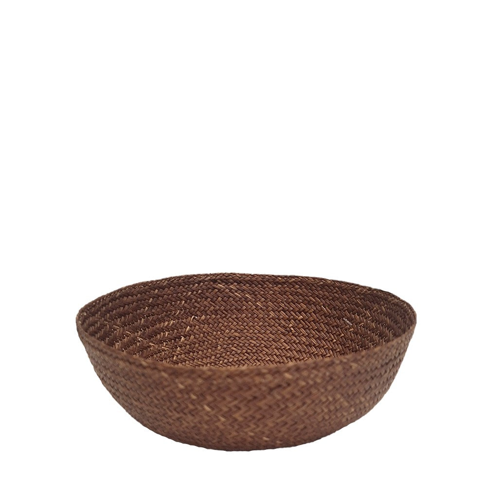 Iraca bowl small, plain / walnut